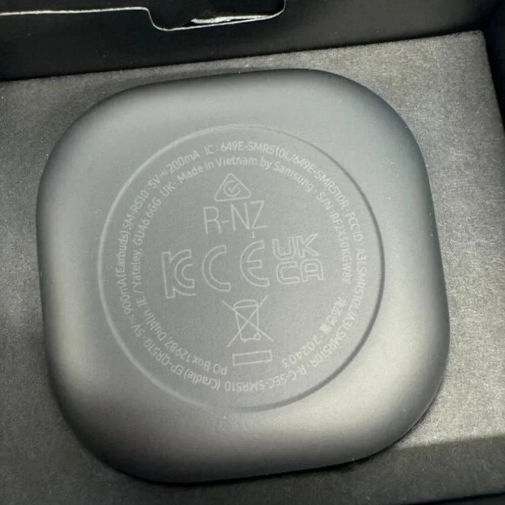 Samsung Galaxy Buds2 Pro - Wireless Earbuds Noise Cancelling - Graphite - Picture 8 of 8